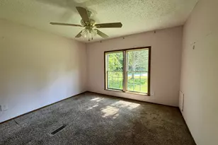 6036 Vermont St, Merrillville, IN 46410 - Photo 13