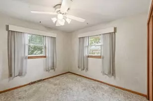 609 E Ash Pl, Griffith, IN 46319 - Photo 9