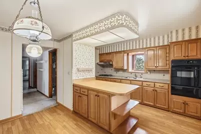 609 E Ash Place, Griffith, IN 46319 - Photo 7