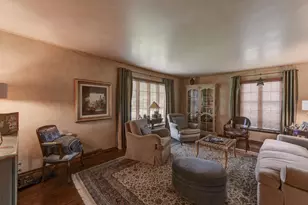 336 Friar Tuck Dr, Schererville, IN 46375 - Photo 9