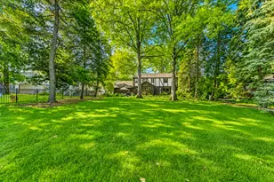 336 Friar Tuck Dr, Schererville, IN 46375 - Photo 7