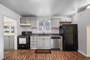 208 W Alyea St, Hebron, IN 46341 - Photo 9
