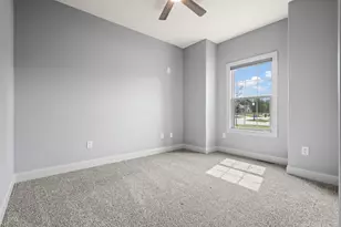 1350 Treviso Bay Dr, Valparaiso, IN 46385 - Photo 27