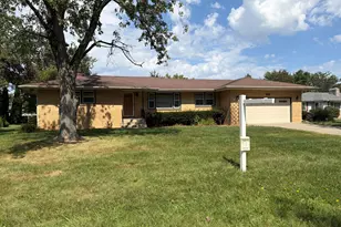 12170 S Oakwood Dr, Saint John, IN 46373 - Photo 1