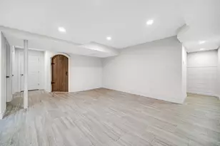 435 W 300 S, Valparaiso, IN 46385 - Photo 25