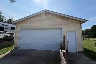 7079 Lenburg Rd, Portage, IN 46368 - Photo 17