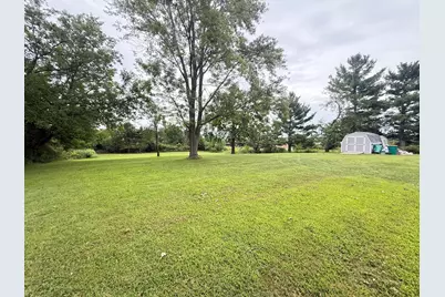 7202 E 83rd Avenue, Crown Point, IN 46307 - Photo 3