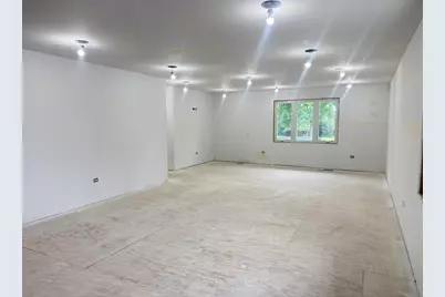 7202 E 83rd Avenue, Crown Point, IN 46307 - Photo 5