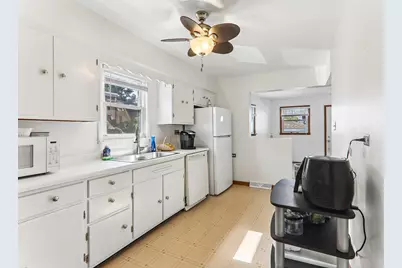 8410 Gordon Drive, Highland, IN 46322 - Photo 9