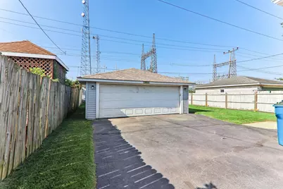 8410 Gordon Drive, Highland, IN 46322 - Photo 29