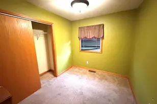 905 W 7th St, Michigan City, IN 46360 - Photo 7