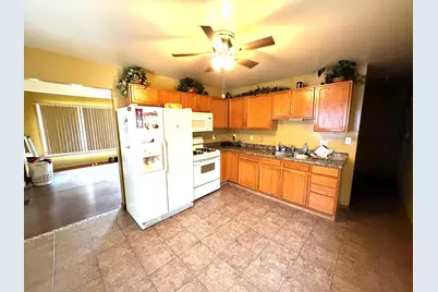 905 W 7th Street, Michigan City, IN 46360 - Photo 3