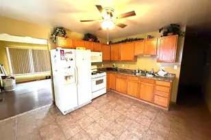 905 W 7th St, Michigan City, IN 46360 - Photo 3