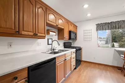 3081 Parkwood Place, Crown Point, IN 46307 - Photo 5