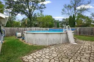 822 S Wisconsin St, Hobart, IN 46342 - Photo 33