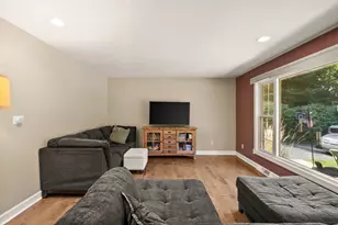 559 N 450 E, Valparaiso, IN 46383 - Photo 5