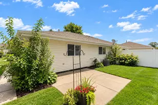 1719 Beech Dr, Crown Point, IN 46307 - Photo 17