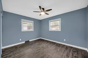 6833 Tyler St, Merrillville, IN 46410 - Photo 17