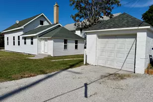 215 E 10th St, Michigan City, IN 46360 - Photo 7
