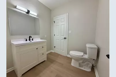 215 E 10th Street, Michigan City, IN 46360 - Photo 15