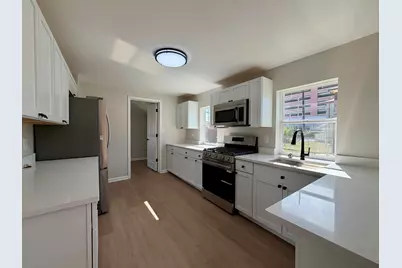 215 E 10th Street, Michigan City, IN 46360 - Photo 9