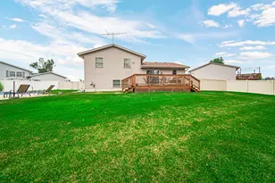 250 Hawthorne Ct, Hobart, IN 46342 - Photo 31