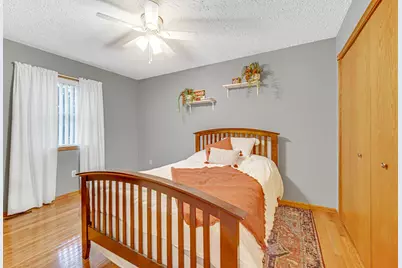 250 Hawthorne Court, Hobart, IN 46342 - Photo 17