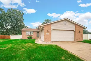 250 Hawthorne Ct, Hobart, IN 46342 - Photo 33