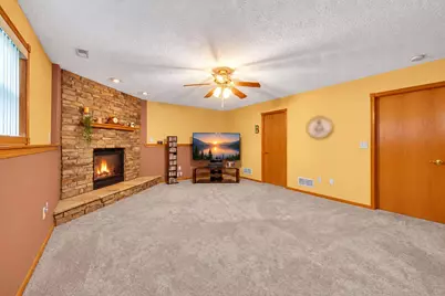 250 Hawthorne Court, Hobart, IN 46342 - Photo 21