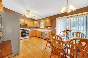 250 Hawthorne Ct, Hobart, IN 46342 - Photo 7