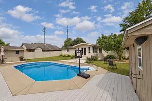 517 E Violet Dr, Francesville, IN 47946 - Photo 23