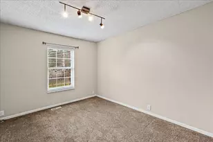 7036 Idaho Ave, Hammond, IN 46323 - Photo 9