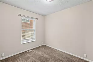 7036 Idaho Ave, Hammond, IN 46323 - Photo 11