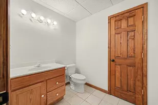 433 Brookshire Ct, Valparaiso, IN 46385 - Photo 23