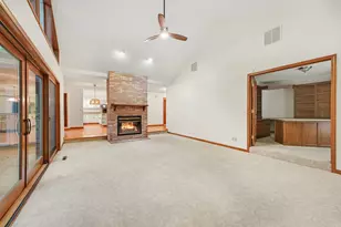 433 Brookshire Ct, Valparaiso, IN 46385 - Photo 3
