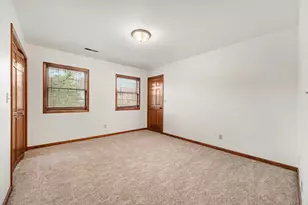 433 Brookshire Ct, Valparaiso, IN 46385 - Photo 13