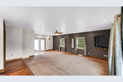 8973 Luann Drive S, Demotte, IN 46310 - Photo 5