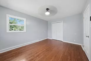 1020 E 61st Pl, Merrillville, IN 46410 - Photo 25