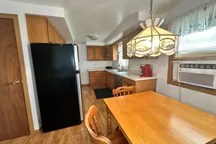1064 Albin Dr, La Porte, IN 46350 - Photo 5