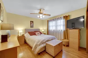 9544 Hawthorne Dr, Munster, IN 46321 - Photo 17
