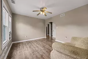 933 Summer St, Hammond, IN 46320 - Photo 5