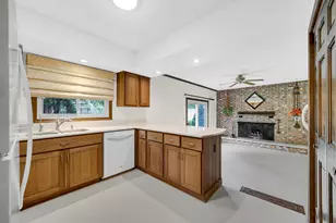 2633 N Stuyvesant Ln, La Porte, IN 46350 - Photo 9