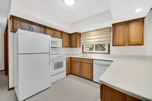 2633 N Stuyvesant Ln, La Porte, IN 46350 - Photo 11