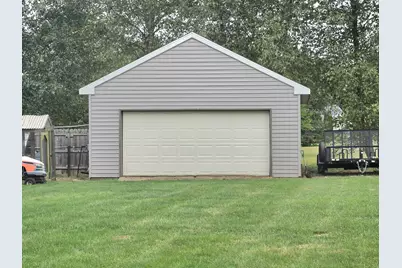 864 Jeflynn Drive, Kouts, IN 46347 - Photo 3