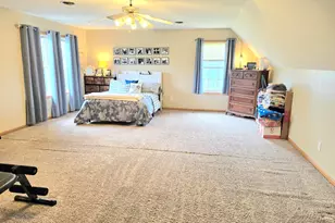 864 Jeflynn Dr, Kouts, IN 46347 - Photo 9