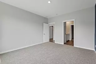 205 Cressmoor Blvd, Hobart, IN 46342 - Photo 9