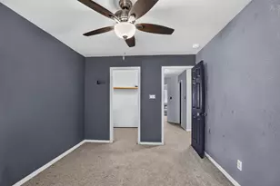 901 Beacon Dr, Hobart, IN 46342 - Photo 13
