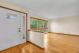 7501 W 1400 N, Demotte, IN 46310 - Photo 5
