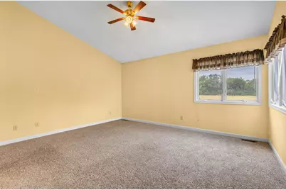 519 Pheasant Run, Rensselaer, IN 47978 - Photo 9