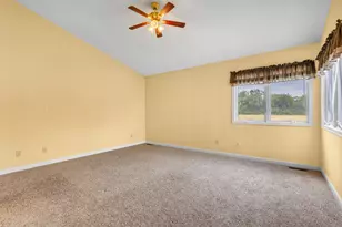 519 Pheasant Run, Rensselaer, IN 47978 - Photo 9